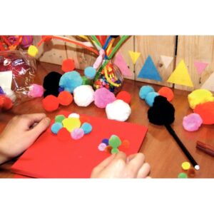 Sachet de 300 pompons tailles et couleurs assorties