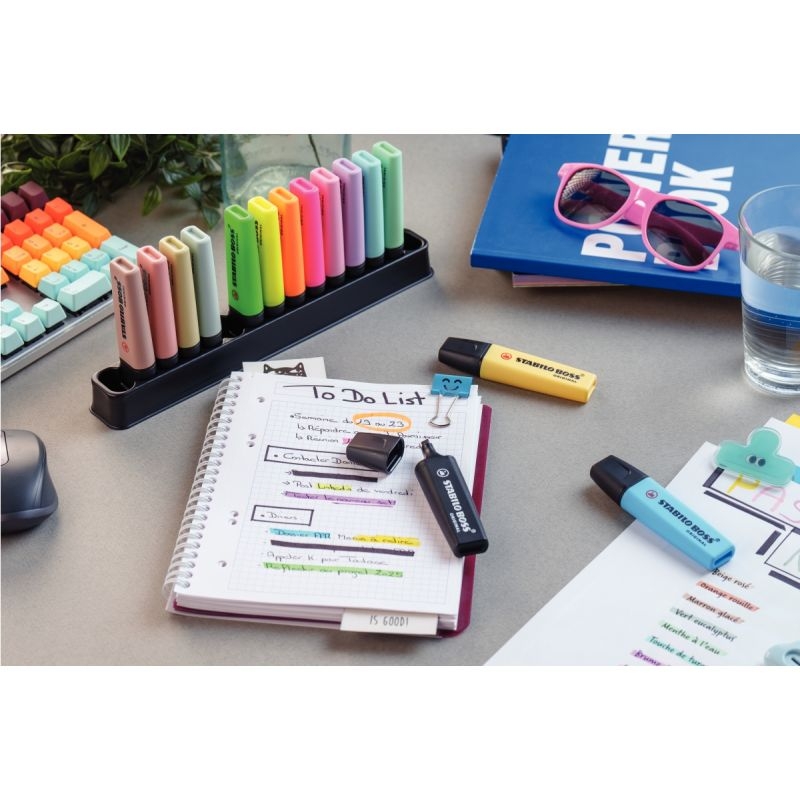 Set de bureau 15 surligneurs Boss assortis