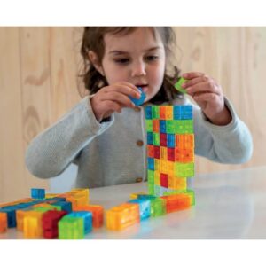 Lot de 100 cubes magnétiques translucides assortis