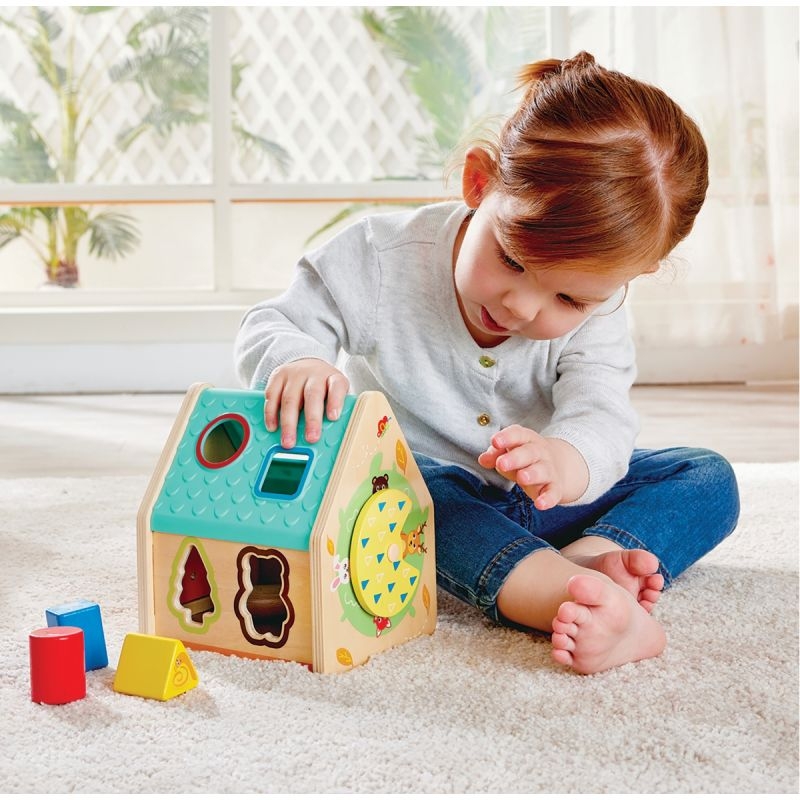 Maison trieur de formes en bois