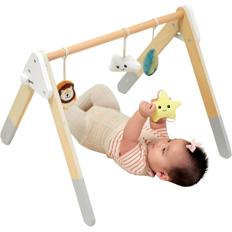 Portique d’activités en bois