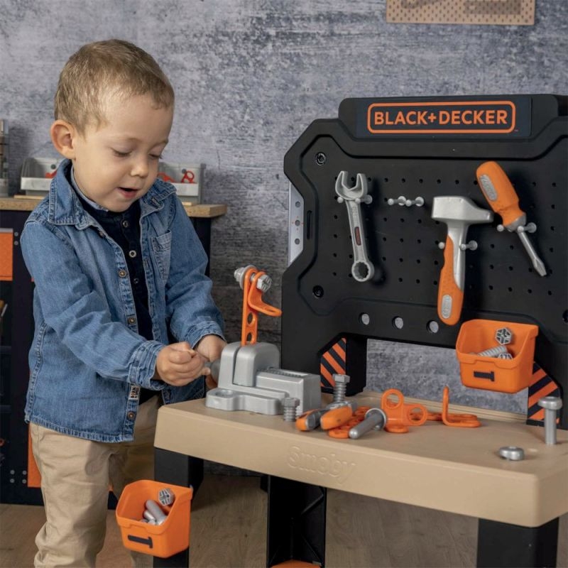 Établi  BLACK+DECKER avec 78 accessoires